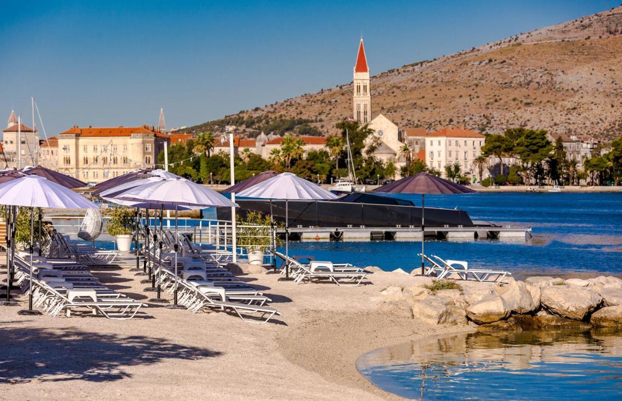 Villa Biancomar Trogir Bagian luar foto